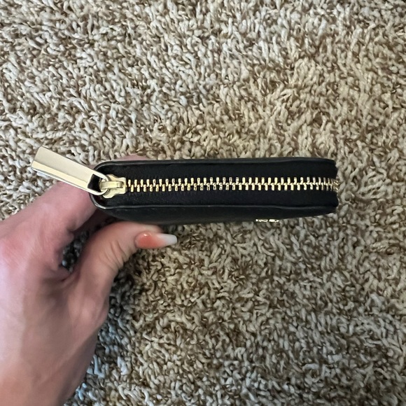 Tory Burch - Small Black Wallet - Picture 3 of 10